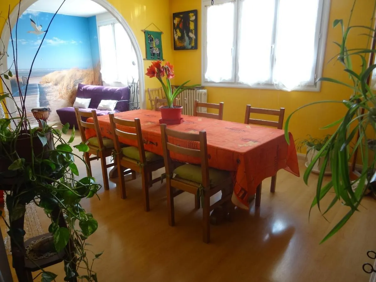 Appartement Petit nid douillet , calme avec vue sur le parc à Privas